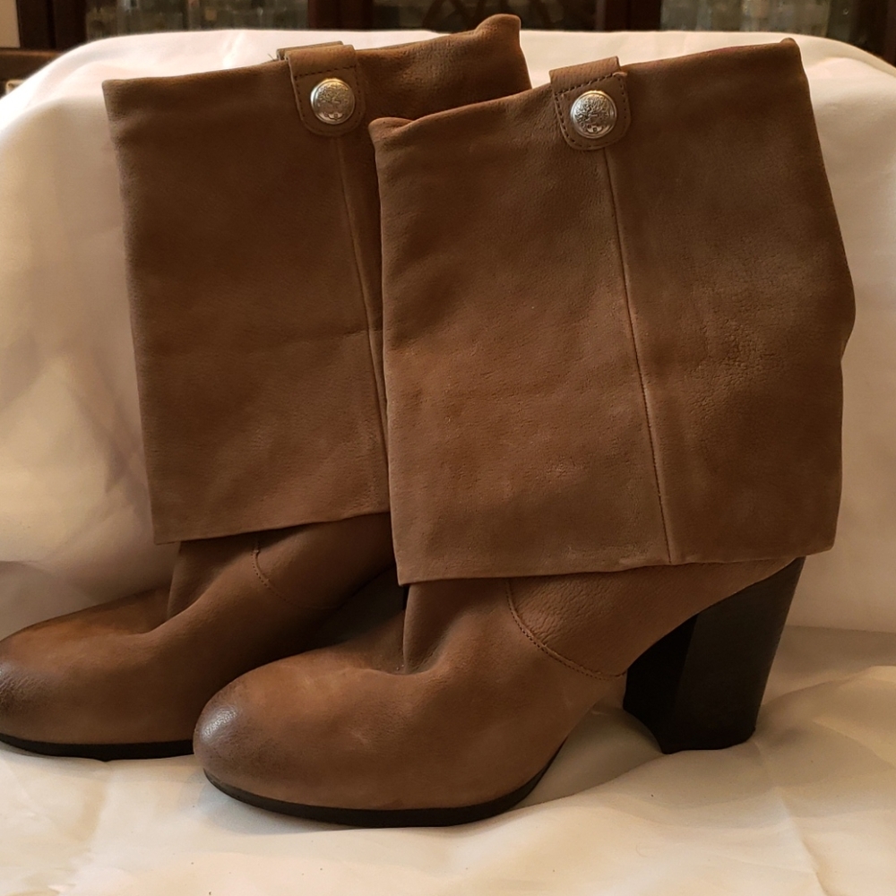 Vince Camuto Camuto Suede Taupe ankle boot